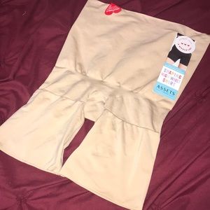 Assets Spanx Shaping High Waist Shorts 1X Naked